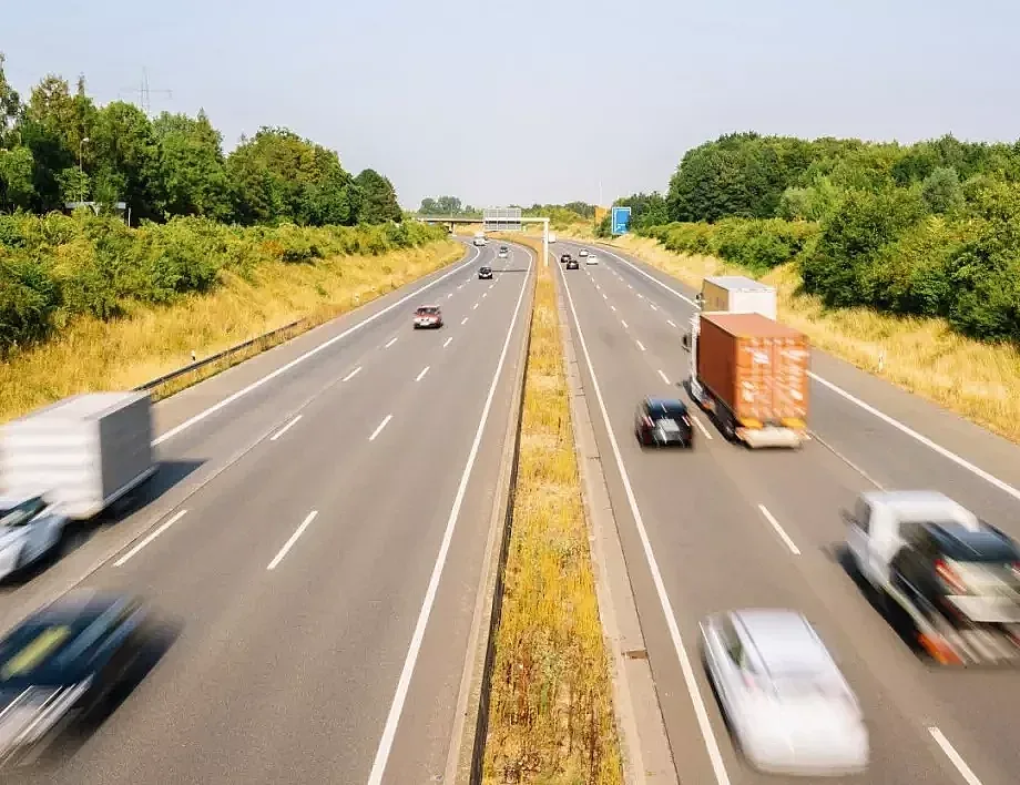 Готвят грандиозен проект между Итaлия и Бългapия. Терминали в три града