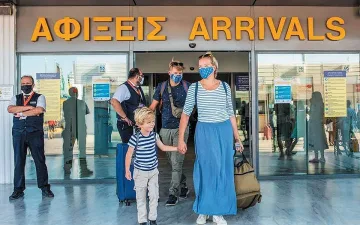 Стачки в Гърция блокират летища и болници