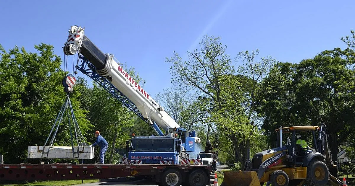 Опашки от коли на Северната дъга в София