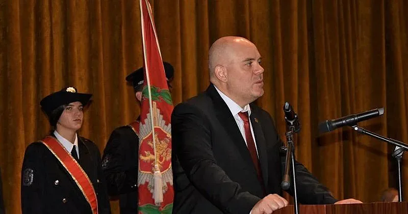 Правна комисия в НС ще разглежда доклада на Гешев