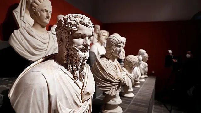 Изложиха антични статуи в музей в Рим