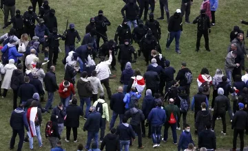 Водни оръдия и бой в Беларус, журналисти в ареста