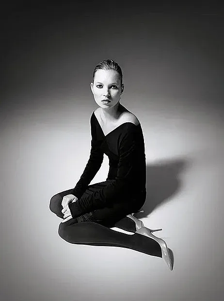 Zara върна часовника 20 г. назад