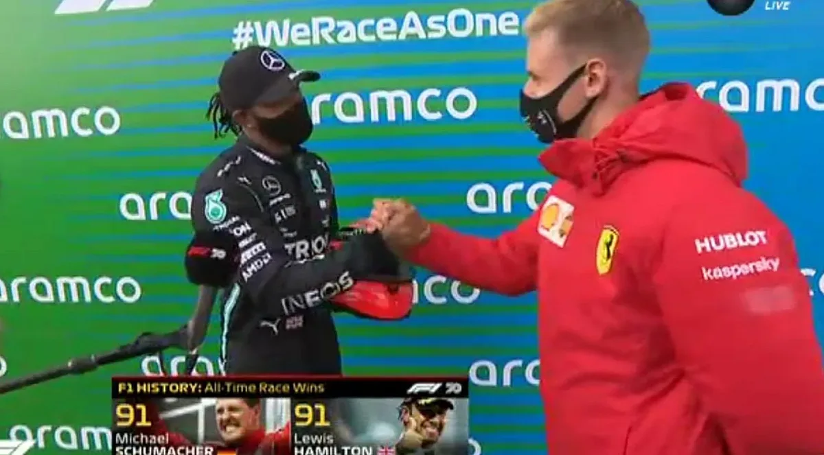 Хамилтън изравни Шумахер по победи във Формула 1