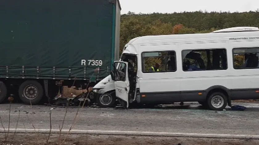 Борят се за живота на ранените край Лесово