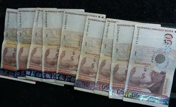 Минималната заплата става 650 лв. от догодина