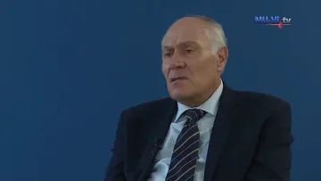 Професор: Коронавирусът заразява по два начина