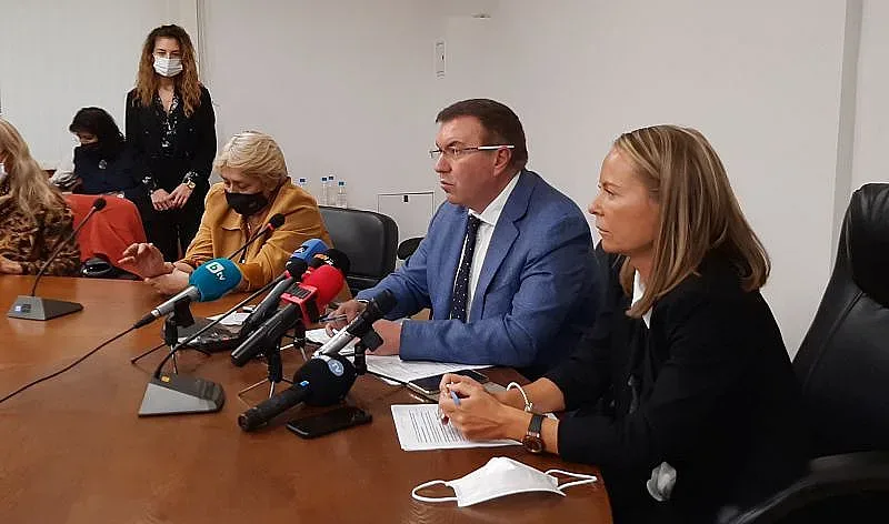 Пияни изненадаха здравния министър в Пловдив