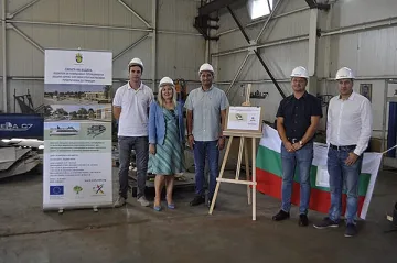 Започна изграждането на новия общински туристически кораб