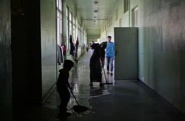 Бежанският център на Военна рампа под карантина