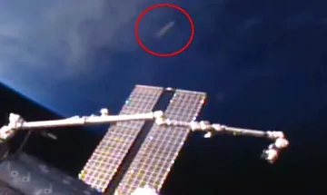 Снимка: извънземни ли летят към земята?