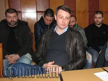 Синът на екзекутиран бизнесмен въртял криптофермата?