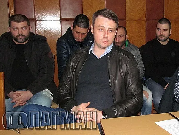 Синът на екзекутиран бизнесмен въртял криптофермата?