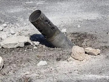 Армения атакува 3 района извън Карабах