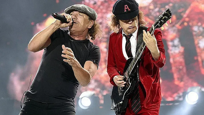 Как Брайън Джонсън от AC/DC спаси слуха си
