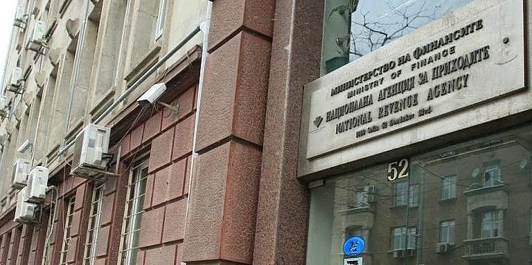НАП с предупреждение за плащанията в брой