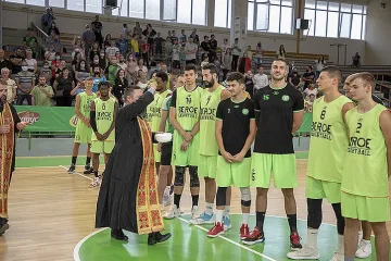 Откриха обновената спортна зала „Стара Загора“