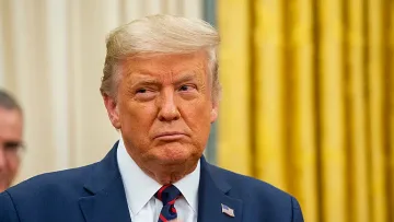 Лекуват Тръмп със стероиди, подобрява се