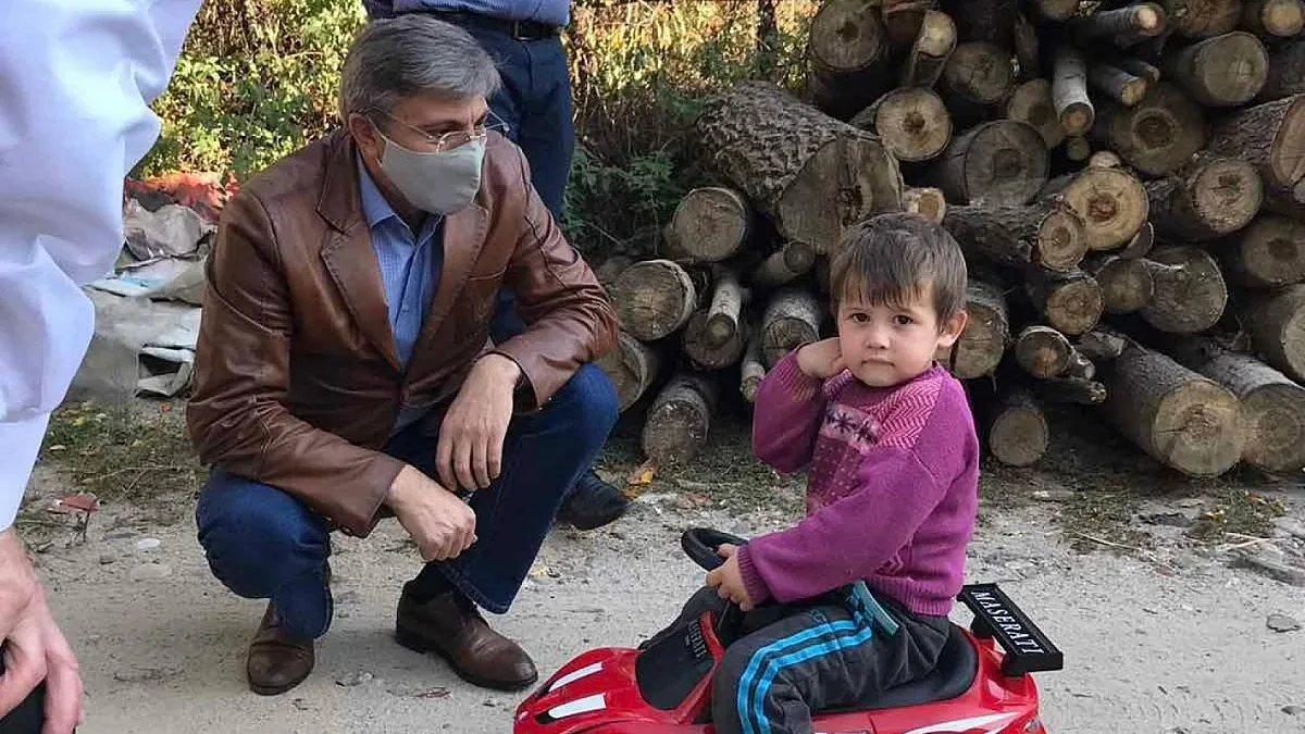 Карадайъ посети семейството на малкия Мехмед