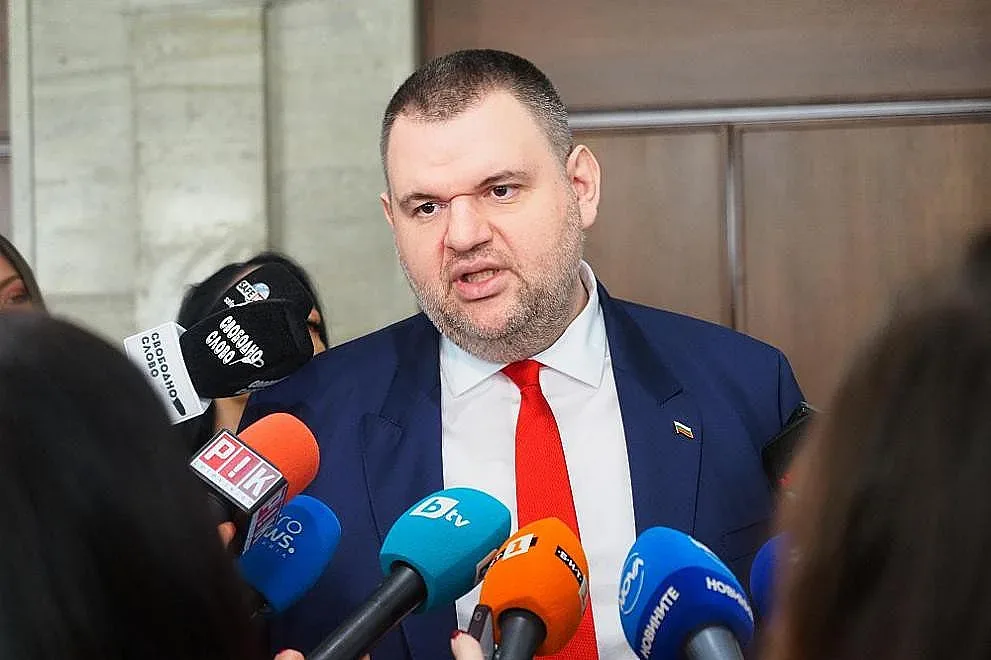 Пеевски хвърли ръкавицата към властта: Очаквам от Желязков програма за 4 години