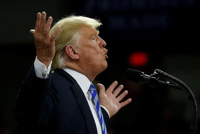 Подробности за симптомите на Тръмп