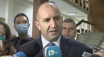 Радев се нахвърли на правителството и гл. прокурор