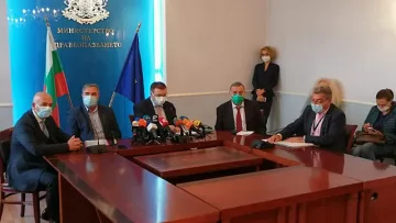 Ген. Мутафчийски разкри защо да се носят маски