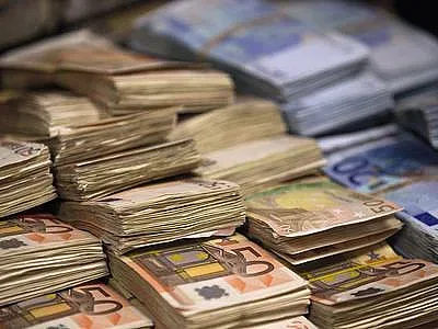 Изяде ли вируса държавните пари