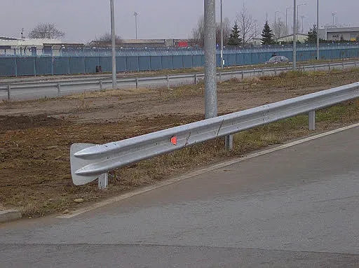 Няма средства за смяна на ръждясали мантинели