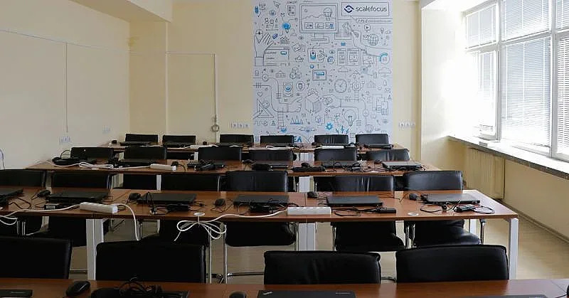 Фирма дари лаборатория на Техническия университет в София