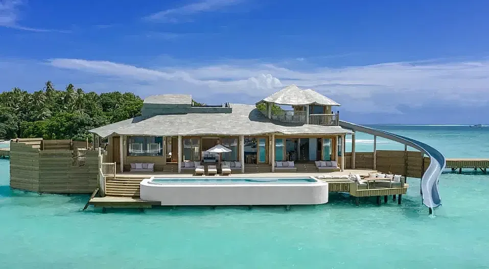 Уникални вили построиха на Малдивите