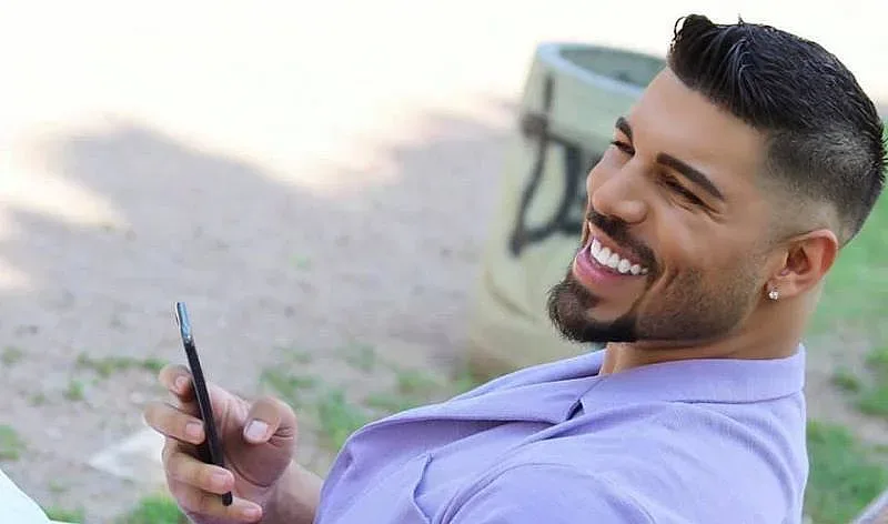 Последва брат си. И Фики прави нарушения