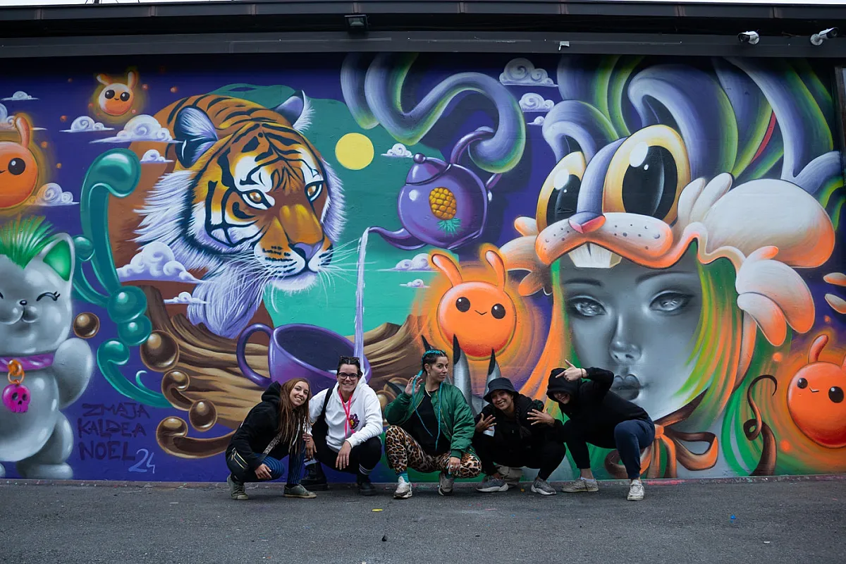 Спрейове, цветове и свобода: графити взрив в сърцето на София