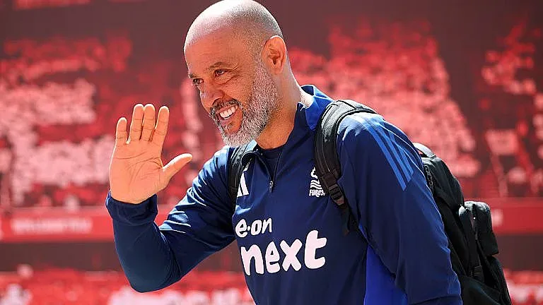 Гръмна голям скандал в легендарен английски клуб