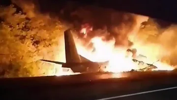 Повреда в двигателя свалила украинския военен Ан