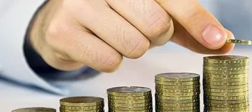 Българите имат средно по 18 700 лева