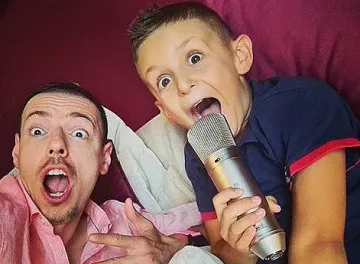 Лудият репортер в дует със сина на Милен