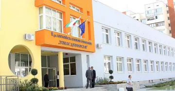 COVID-19 удари Втора английска гимназия в София