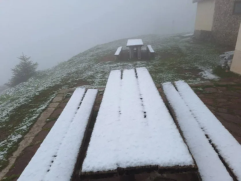 Майският сняг падна! Къде са изненадите