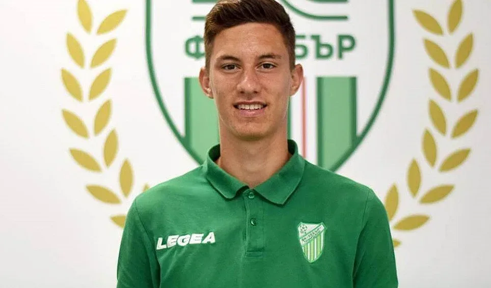 "Левски" взе голаджия без пари