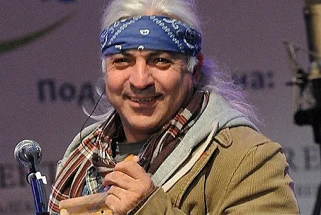 Гледаме Васко Кръпката, Шарл Азнавур и Ленърд Коен