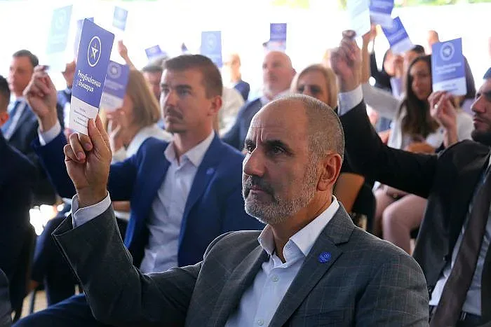 Българин от САЩ даде къща за партията на Цветанов