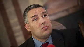 "Умните и красивите" се отрекоха от Цветанов