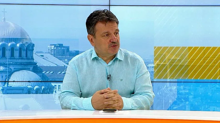 Първите деца с COVID-19 се заразяват извън училище