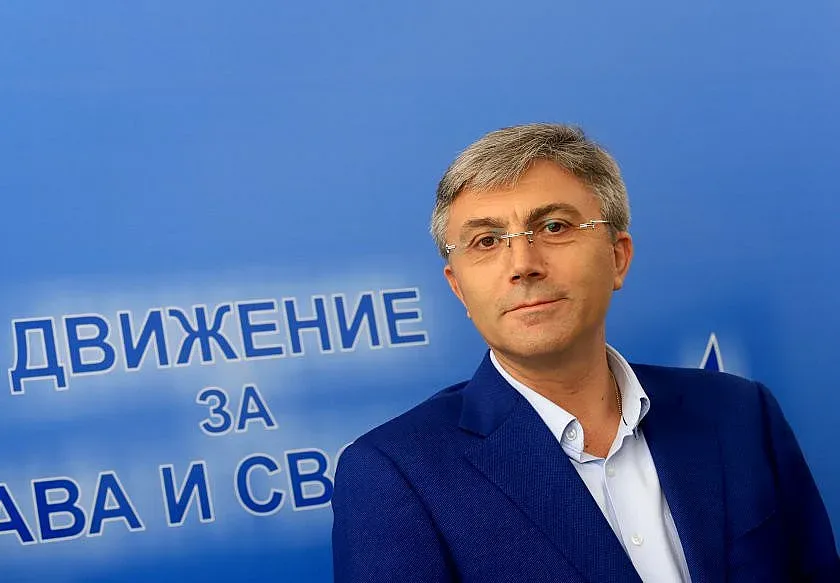 Карадайъ с поздрав към учениците за празника