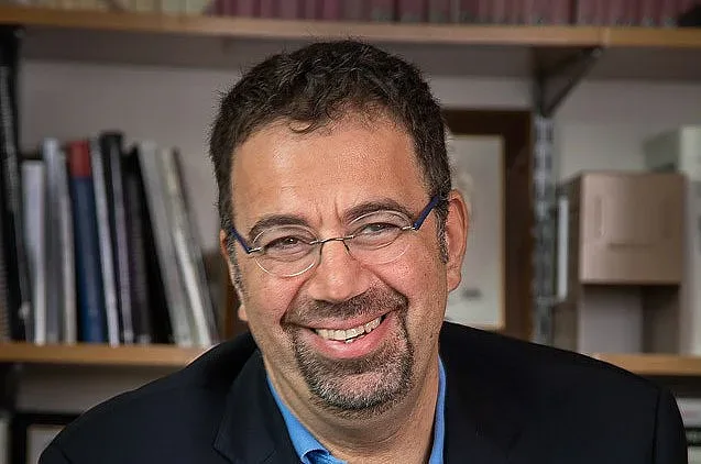 Кой ще притежава бъдещето? Нобелов лауреат идва у нас