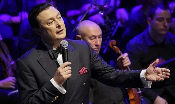 Турнето „SymphoNY way” на Васил Петров продължава