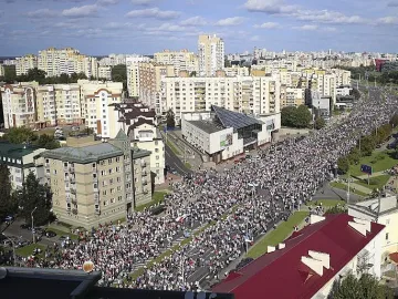 Брутално в Минск!Бодлива тел и арести наред/ОБНОВЕНА/