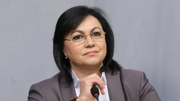Нинова втвърди тона:Иска бърза промяна в държавата