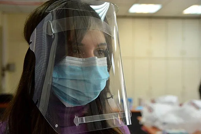 Родители на протест срещу маските в училище